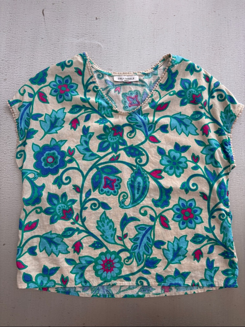 Emily Daniels Cream Short Sleeve Floral Tee with Teal & Green Print